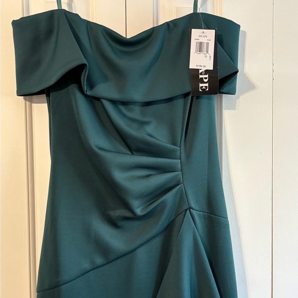 XSCAPE hunter green long dress. Srappless/off the shoulder. New!! Size 12
